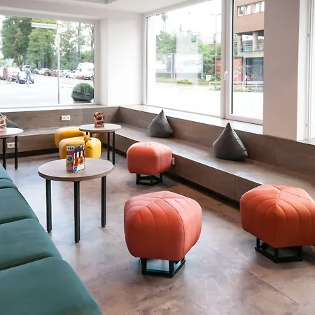 Готель A&o Hauptbahnhof