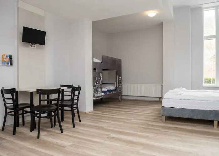 Szálloda A&o Hauptbahnhof 2*